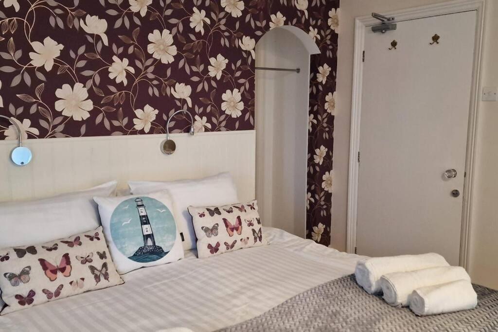 Hotel Hazeldene Aberaeron Esterno foto